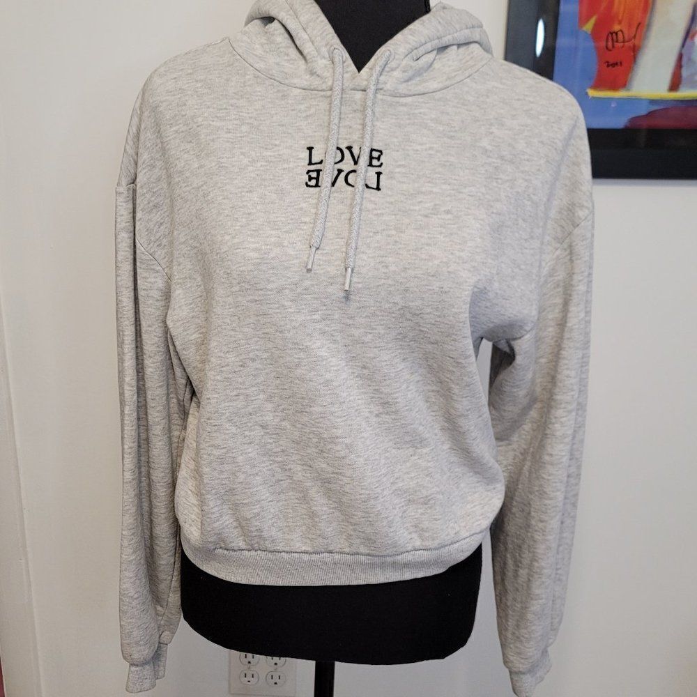 Divided by HM crop hoodie